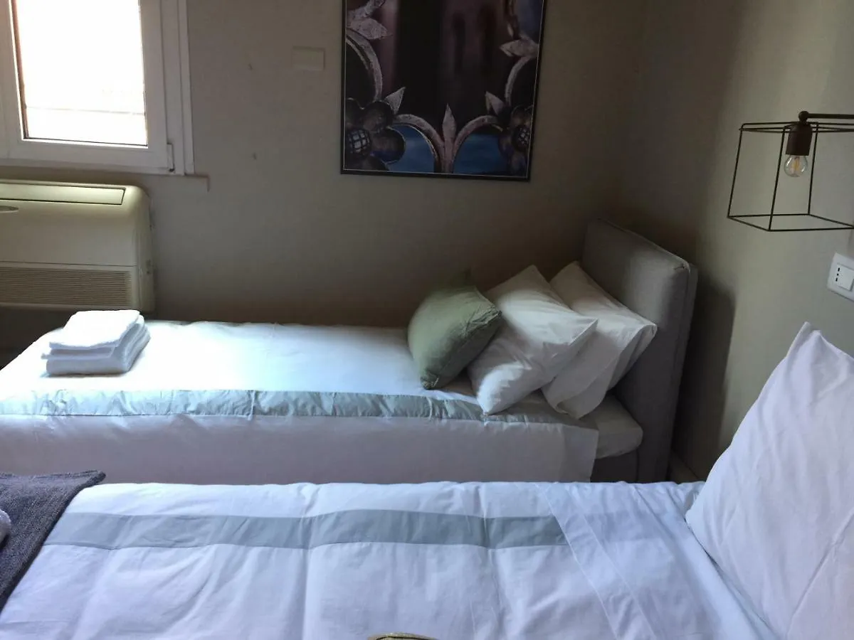 Liberty House Bed & Breakfast Bolonya İtalya